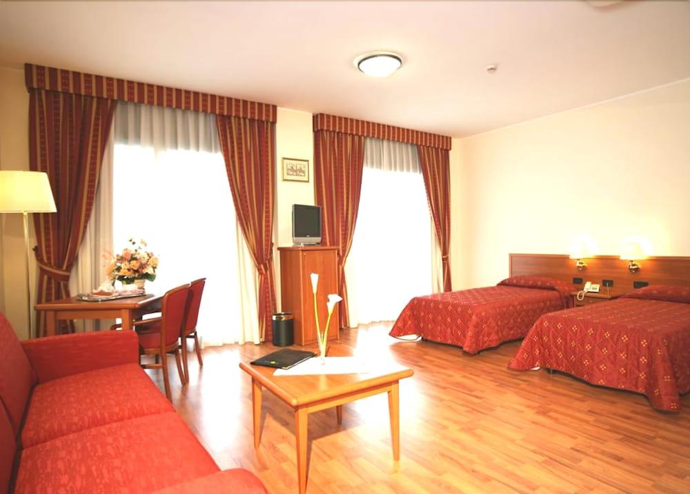 Hotel Executive Meeting & Events Udine Kültér fotó