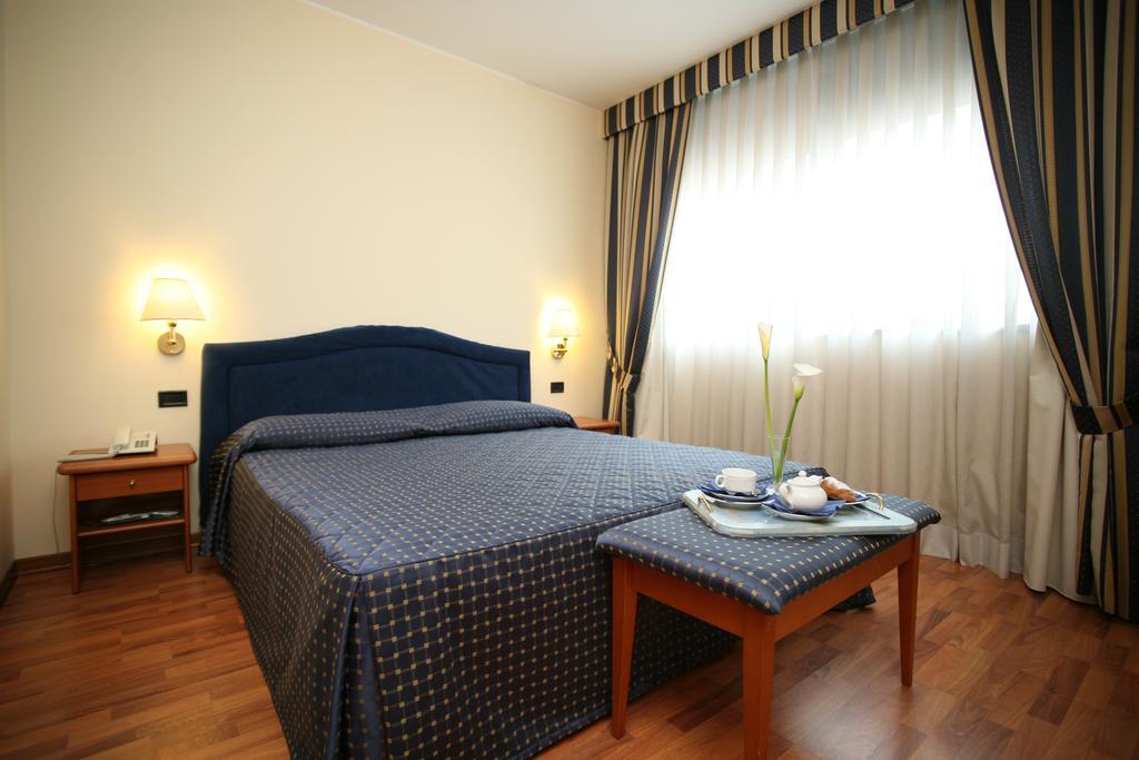 Hotel Executive Meeting & Events Udine Kültér fotó