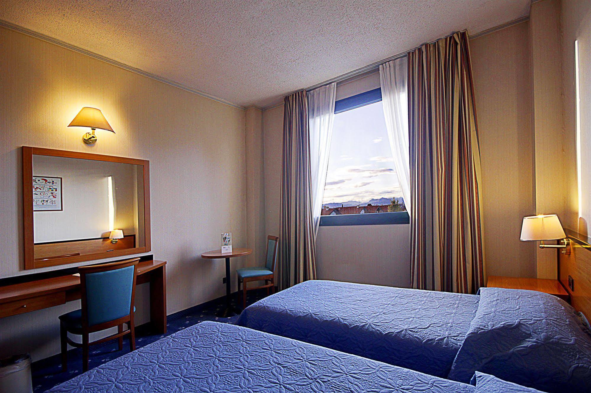 Hotel Executive Meeting & Events Udine Kültér fotó