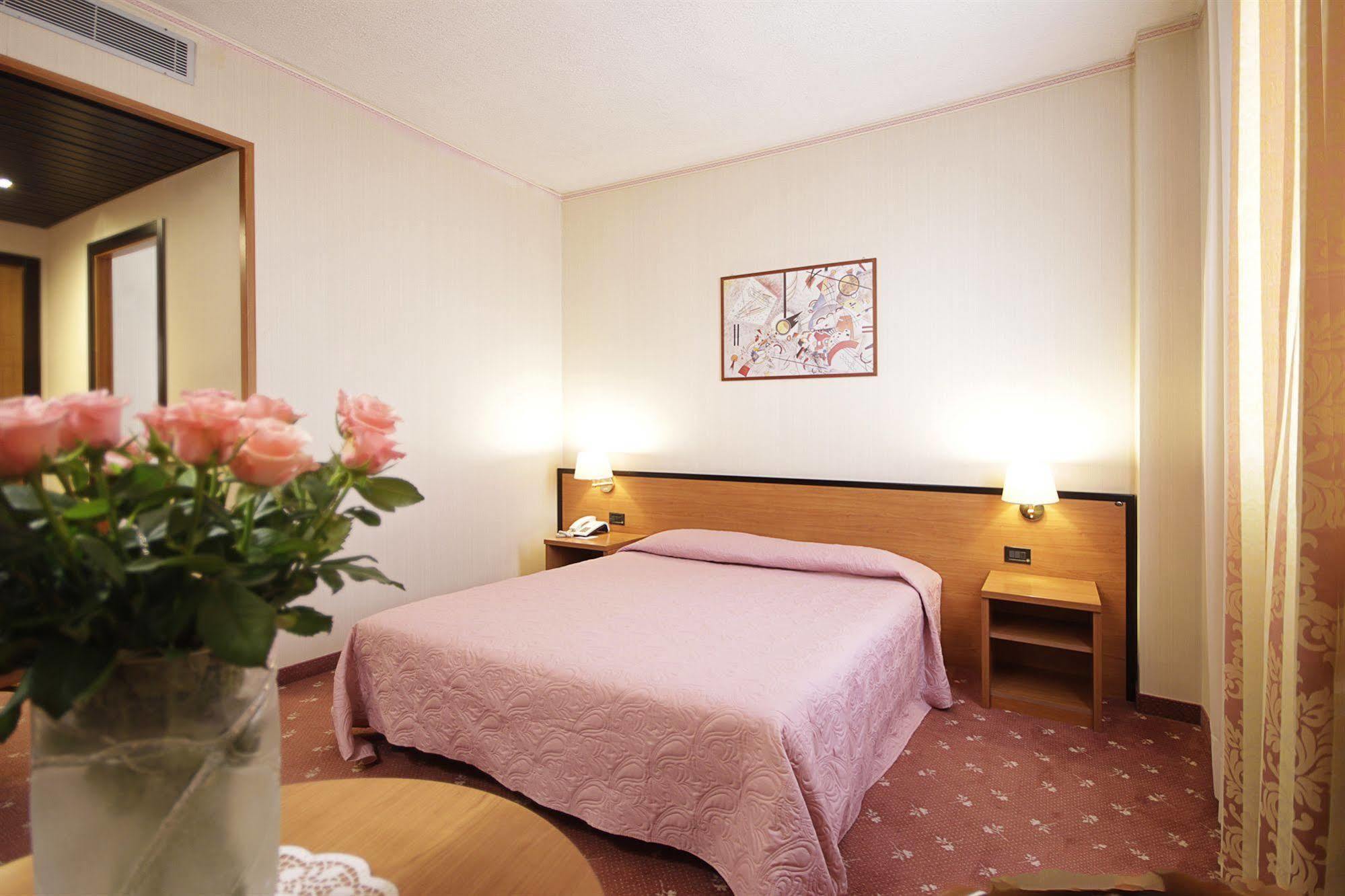 Hotel Executive Meeting & Events Udine Kültér fotó