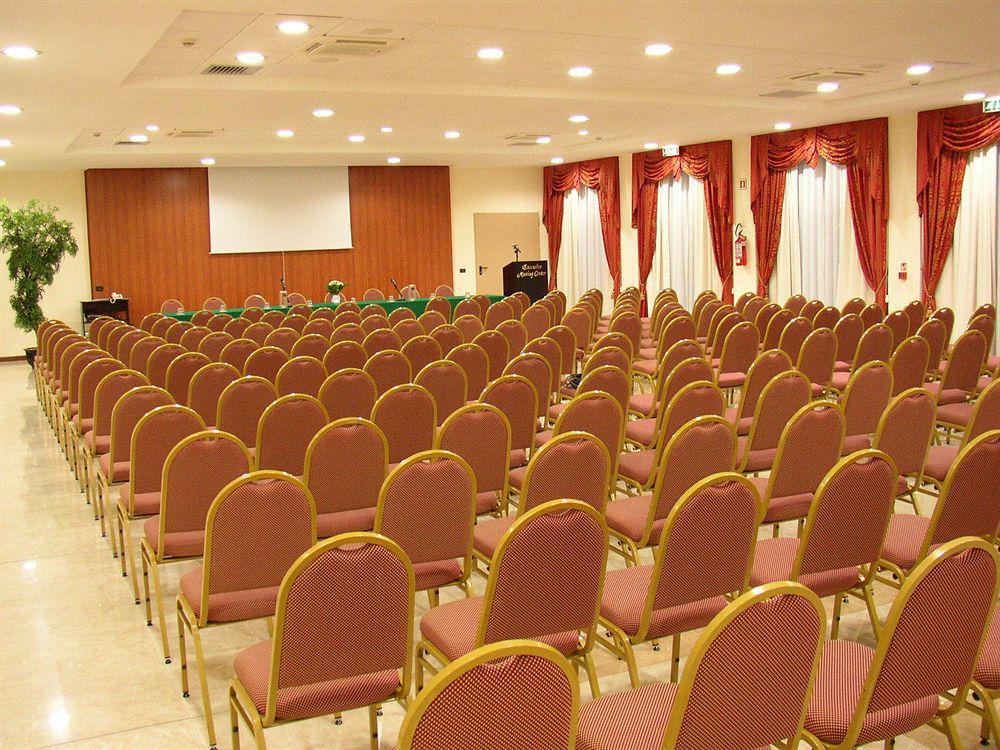 Hotel Executive Meeting & Events Udine Kültér fotó